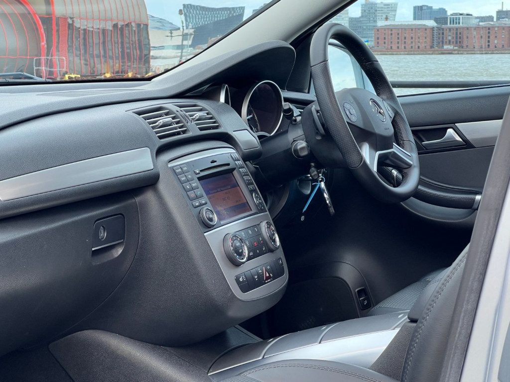 MERCEDES-BENZ R CLASS