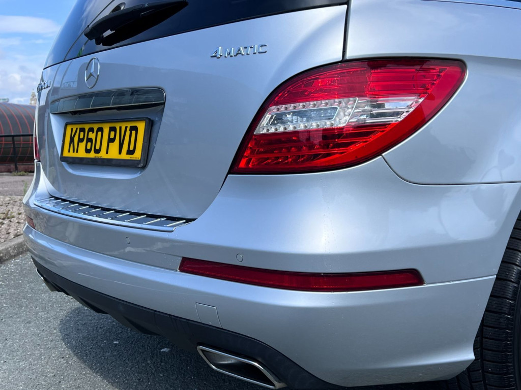 MERCEDES-BENZ R CLASS