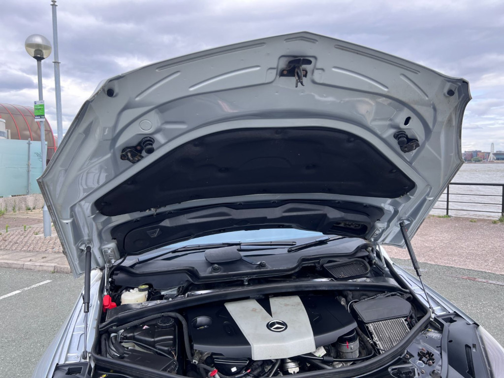 MERCEDES-BENZ R CLASS