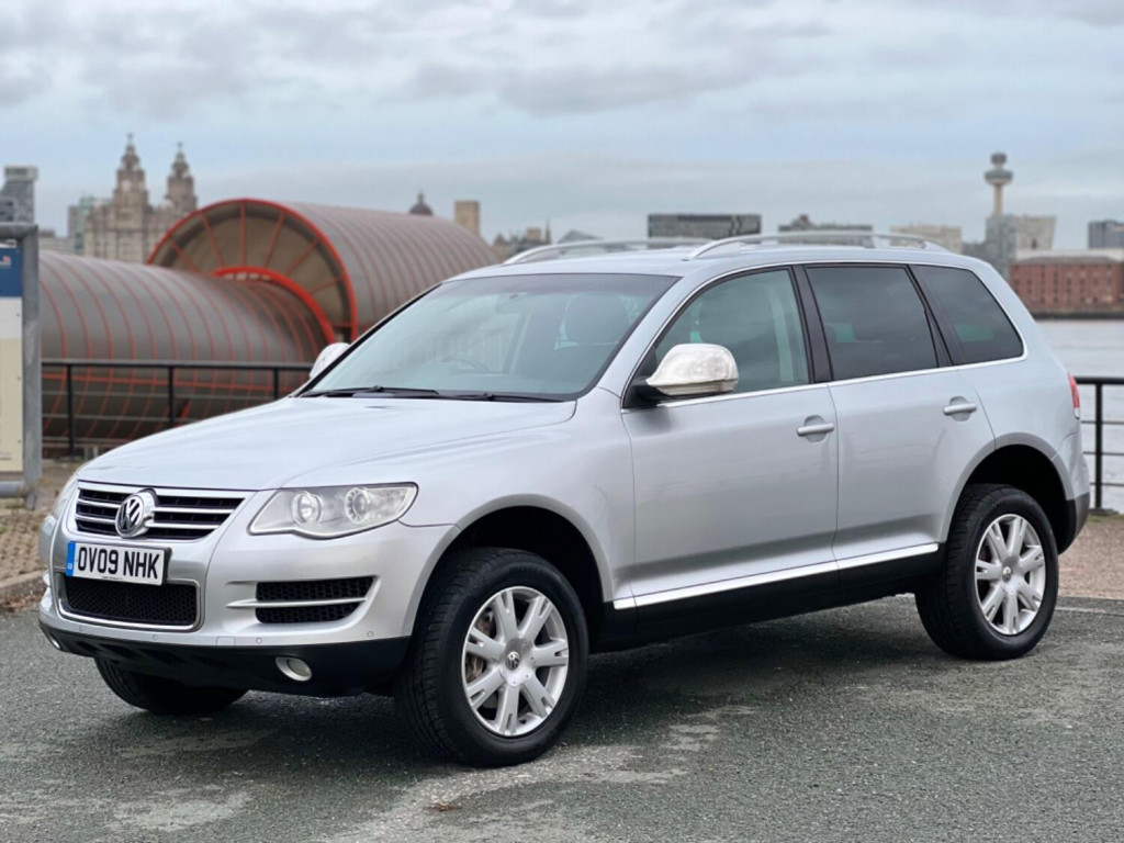 VOLKSWAGEN TOUAREG