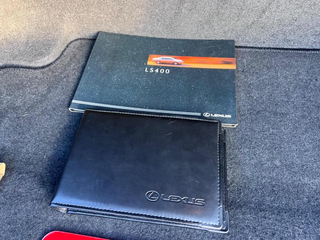 LEXUS LS