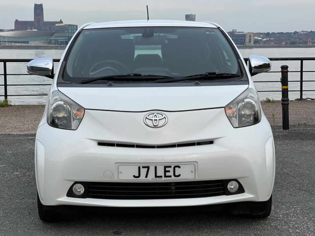 TOYOTA IQ