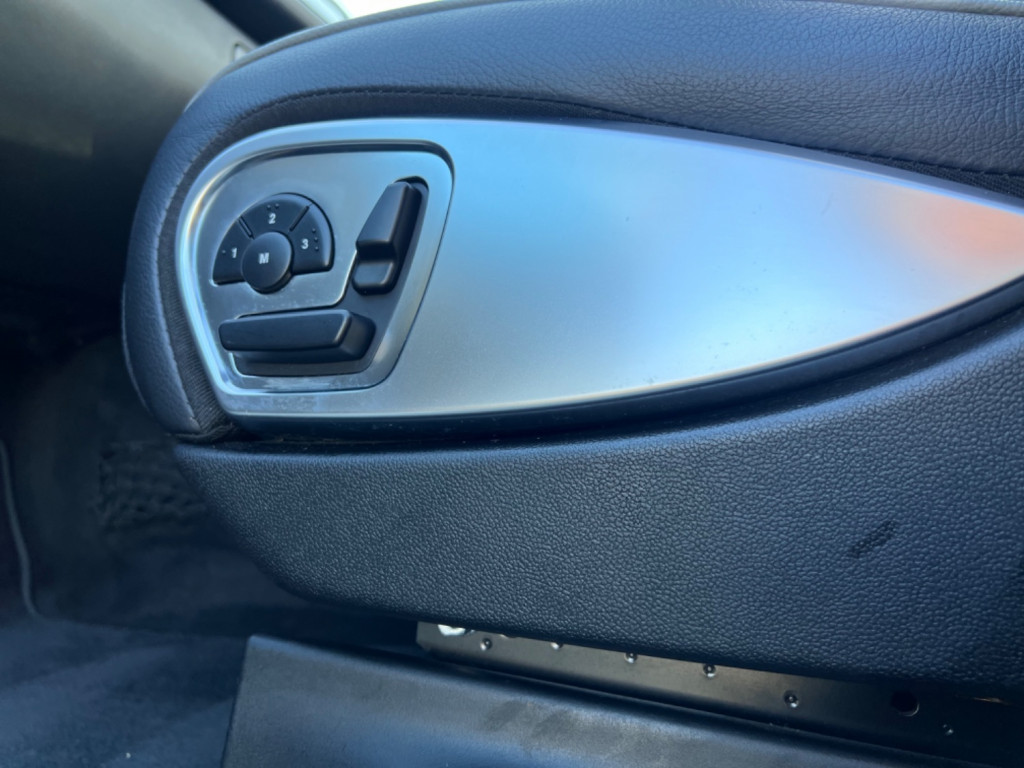 MERCEDES-BENZ R CLASS