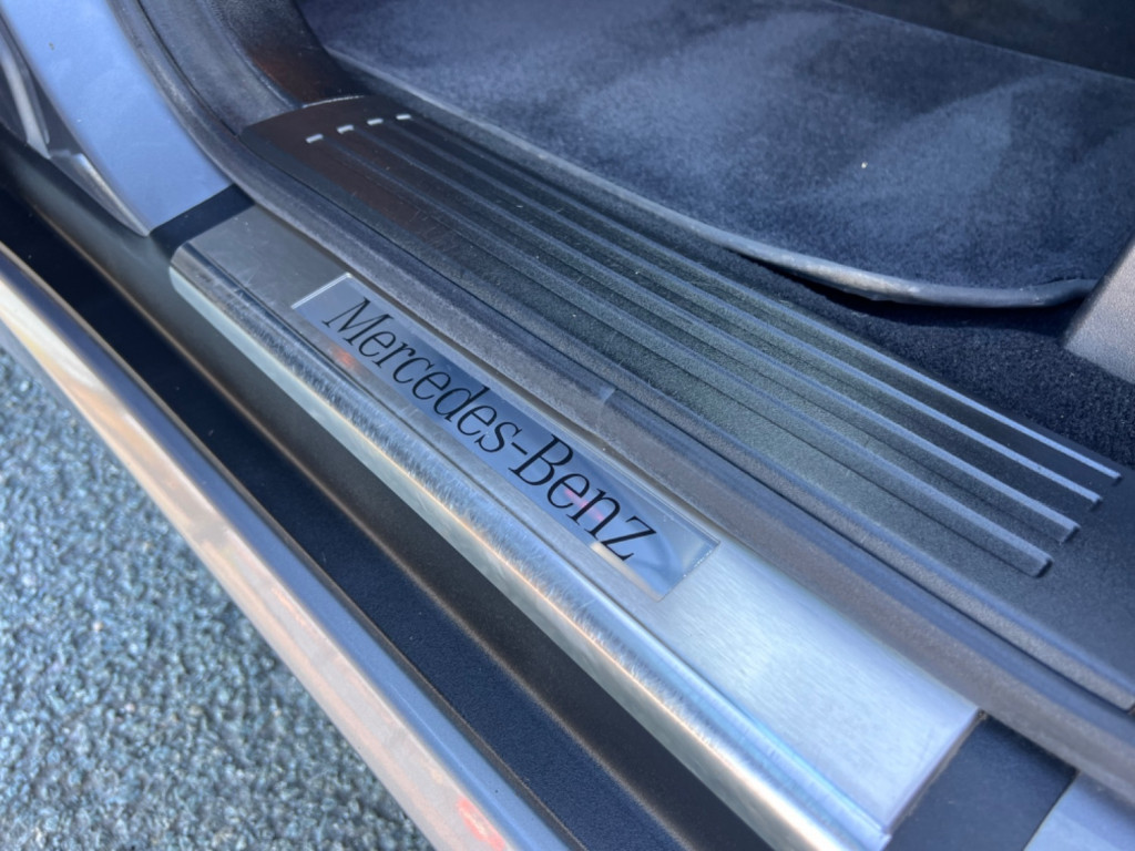 MERCEDES-BENZ R CLASS