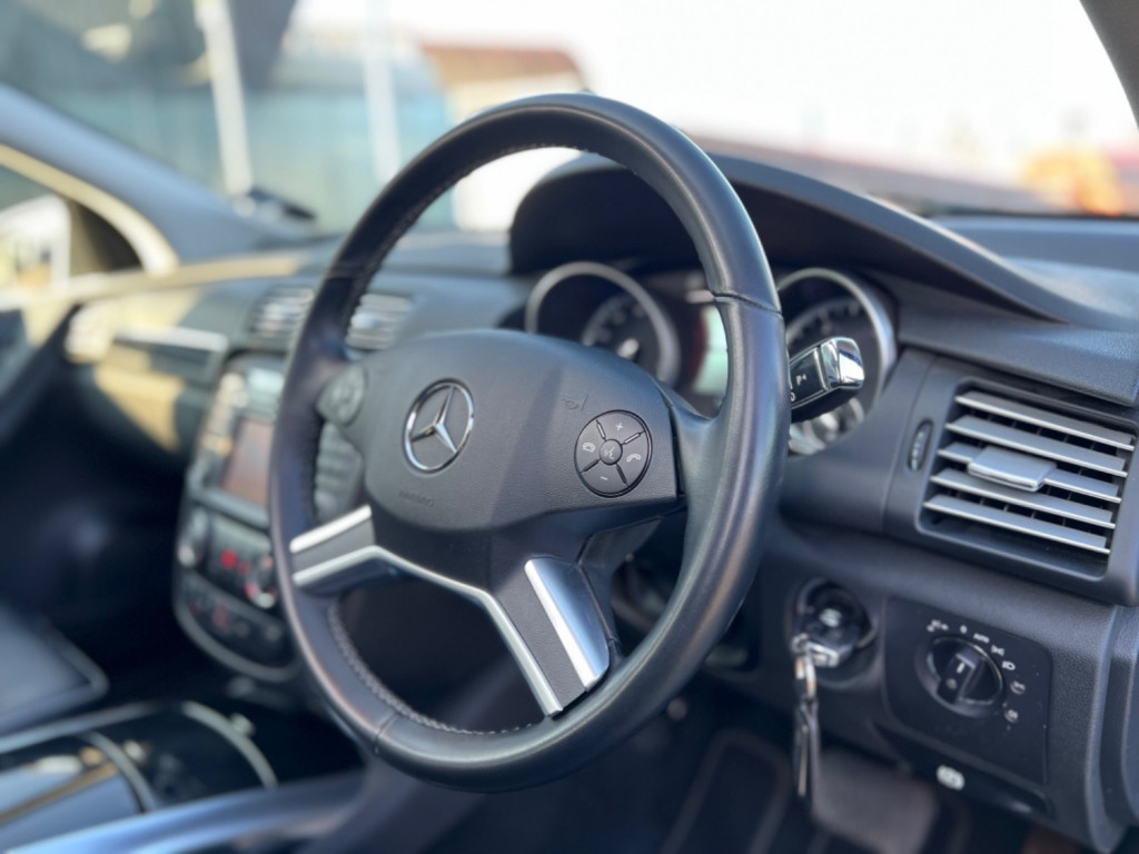 MERCEDES-BENZ R CLASS