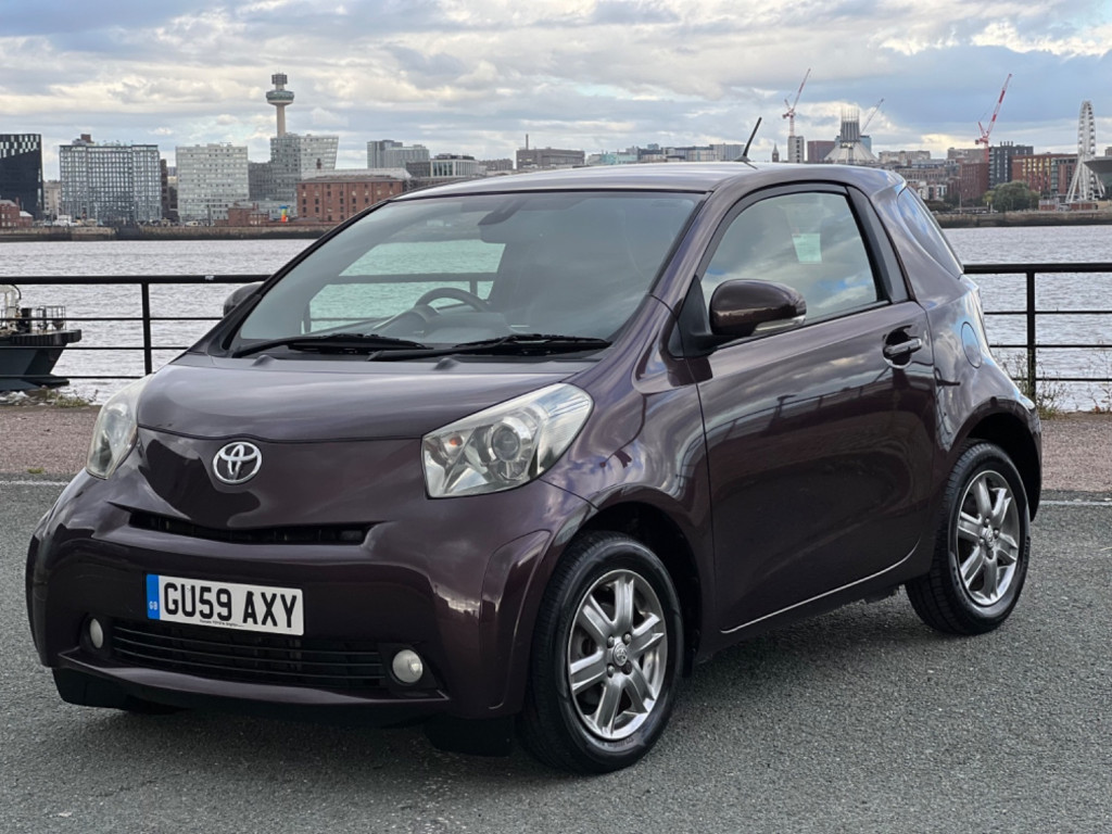TOYOTA IQ