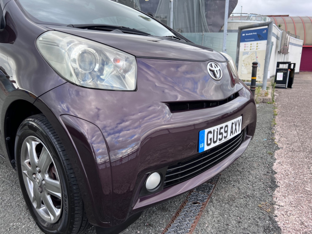 TOYOTA IQ