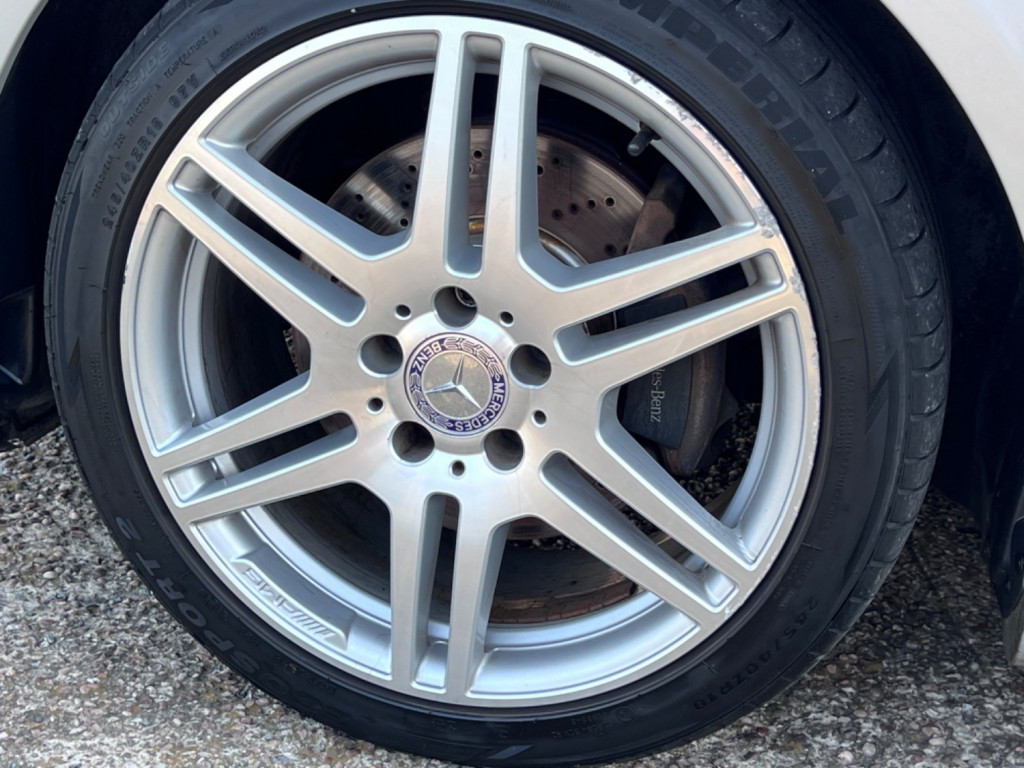 MERCEDES-BENZ E CLASS