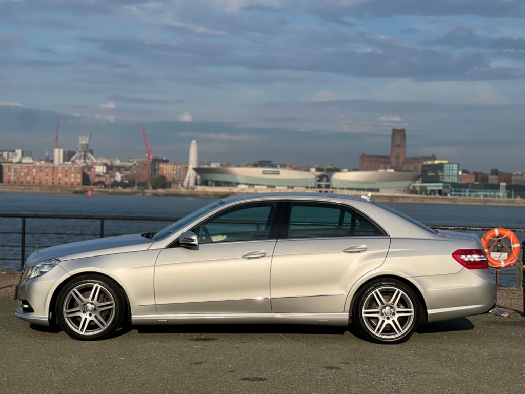 MERCEDES-BENZ E CLASS