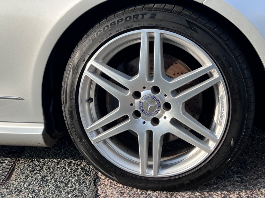 MERCEDES-BENZ E CLASS