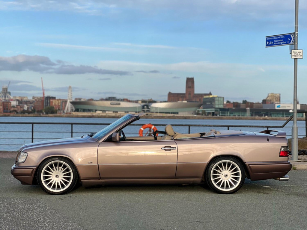 MERCEDES-BENZ E CLASS