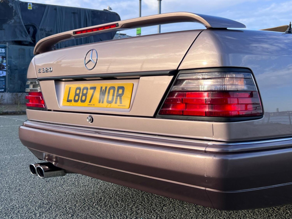 MERCEDES-BENZ E CLASS