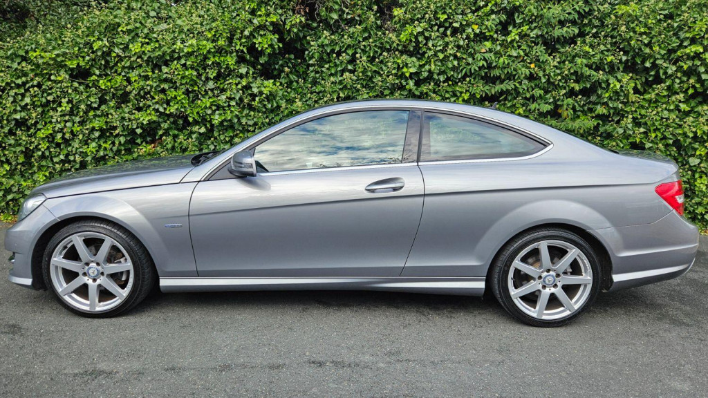 View MERCEDES-BENZ C CLASS 1.8 C180 BlueEfficiency AMG Sport Edition 125