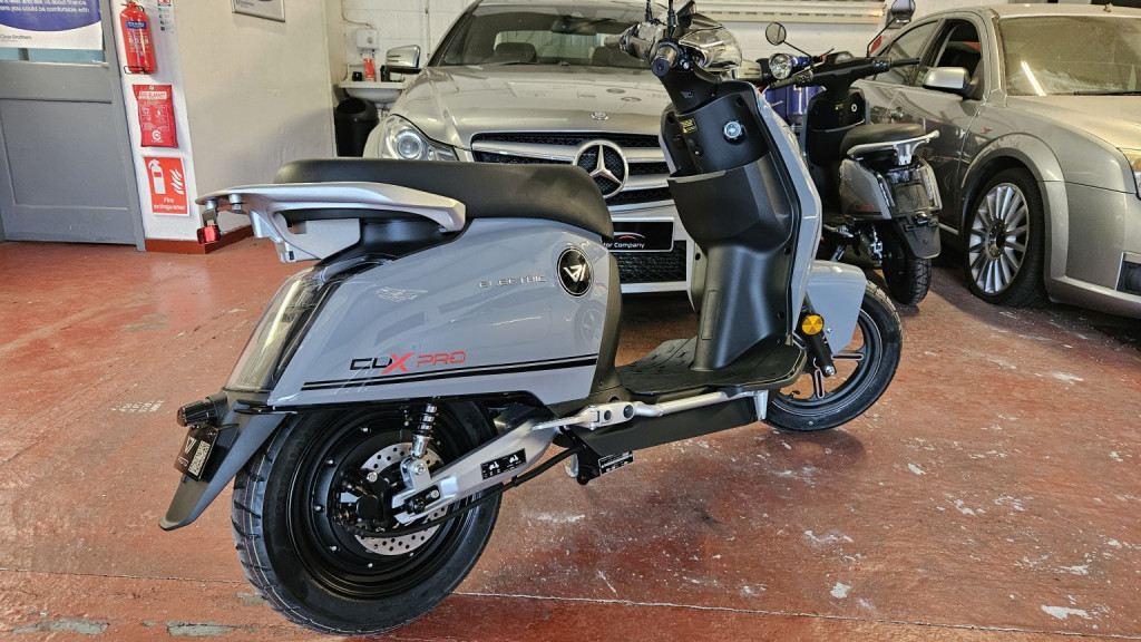 View VMOTO SUPER SOCO CUX PRO ELECTRIC SCOOTER