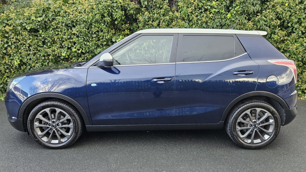 View SSANGYONG TIVOLI 1.6 e-XDi ELX Red Edition Euro 6 (115bhp)