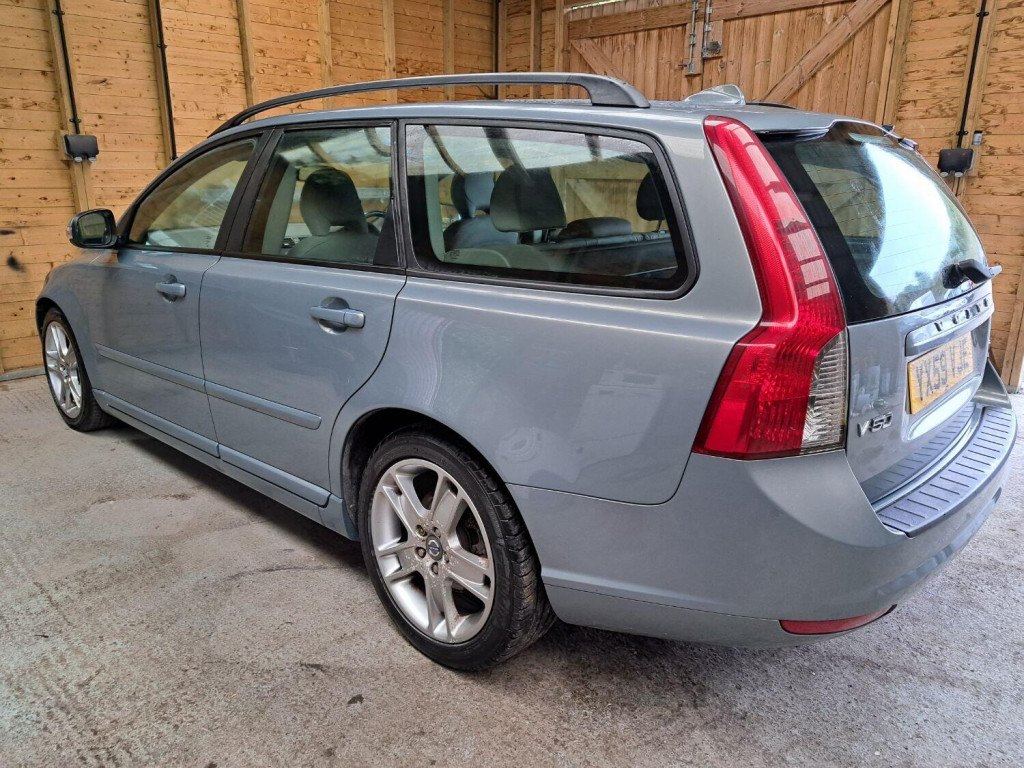VOLVO V50