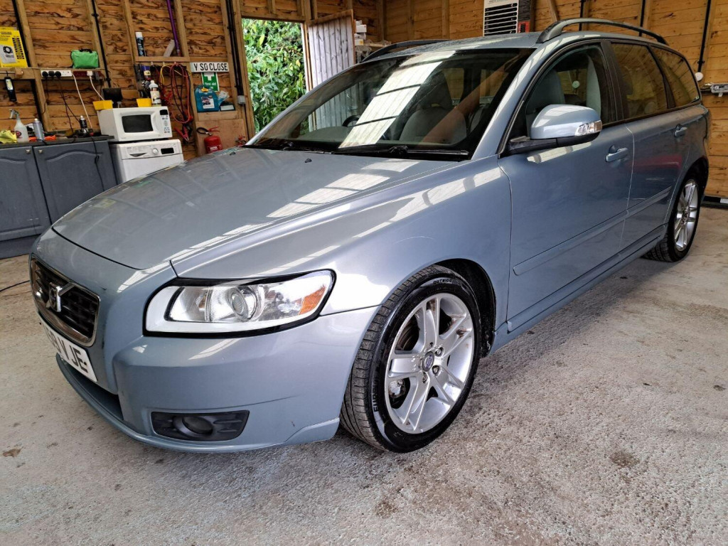 VOLVO V50