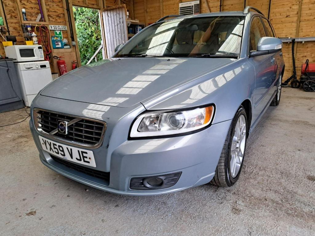 VOLVO V50