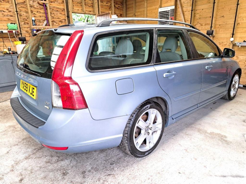VOLVO V50