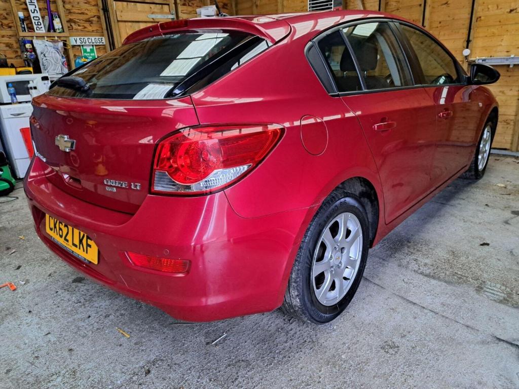 View CHEVROLET CRUZE 1.7 VCDi LT 
