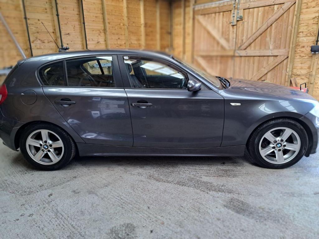 View BMW 1 SERIES 2.0 120i Sport 5 door