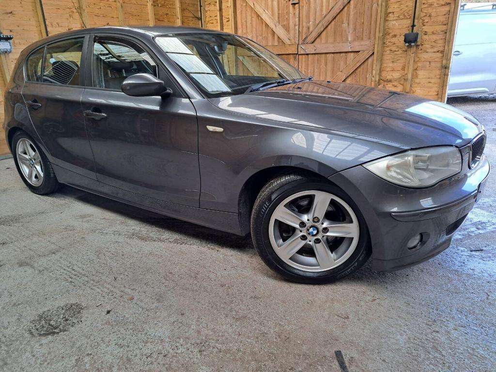 BMW 1 SERIES