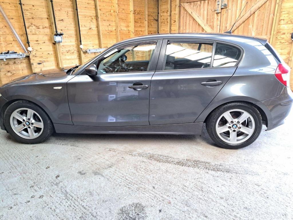 BMW 1 SERIES