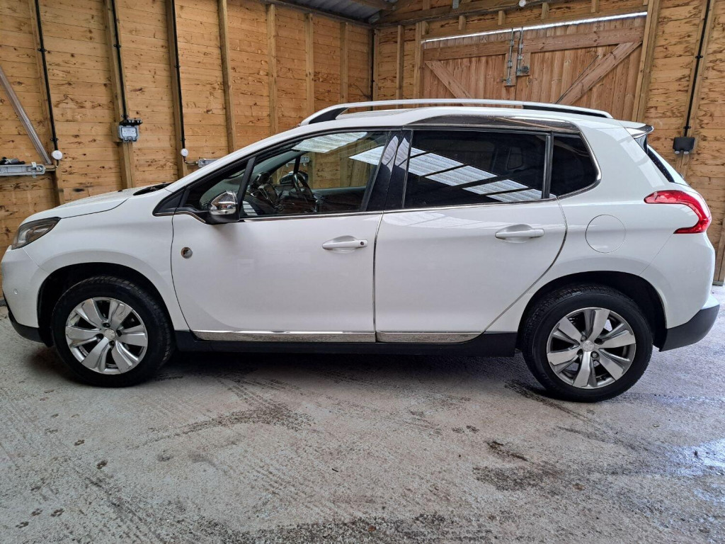 PEUGEOT 2008