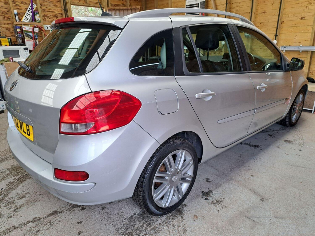 View RENAULT CLIO 1.2 Dynamique TomTom 