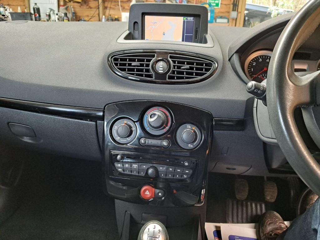RENAULT CLIO