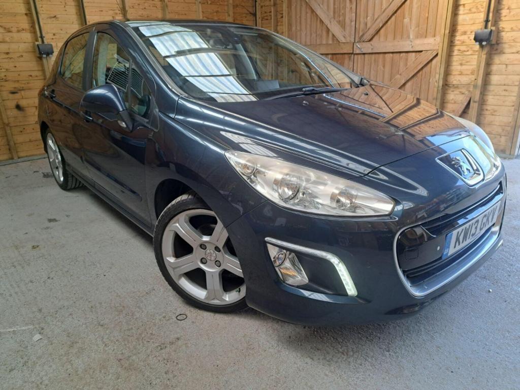 View PEUGEOT 308 1.6 e-HDi Allure