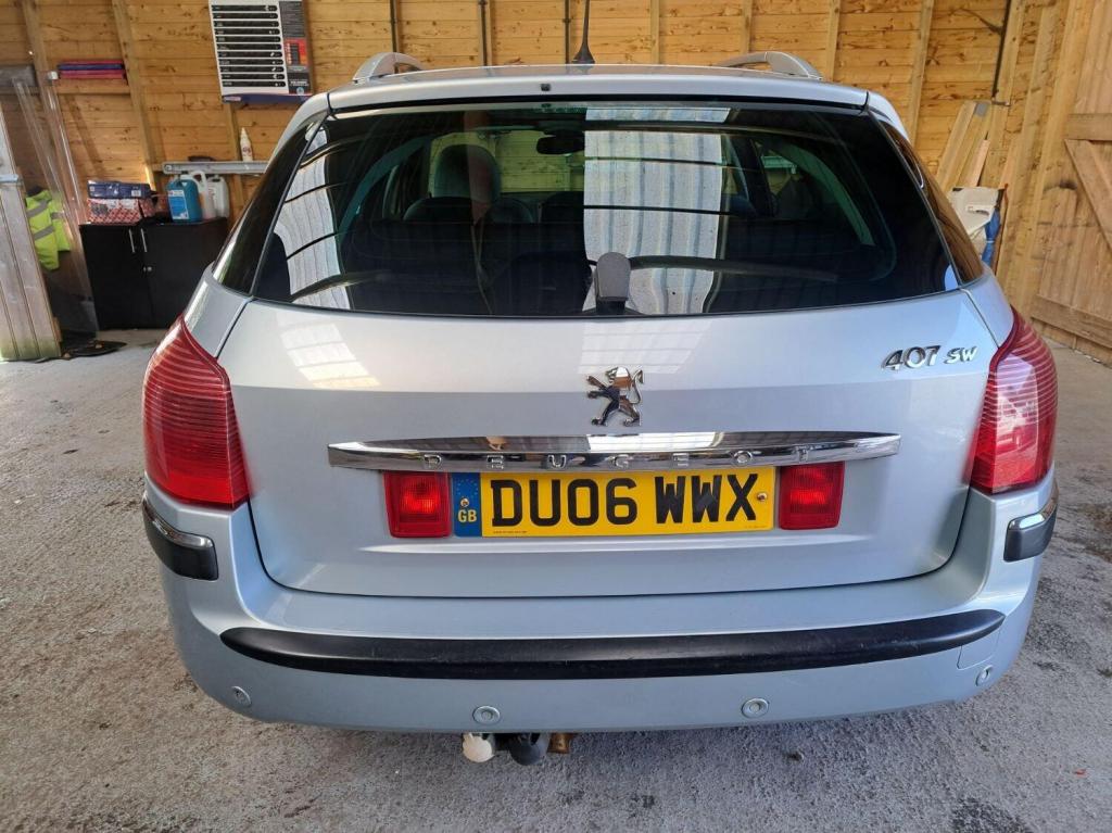 PEUGEOT 407