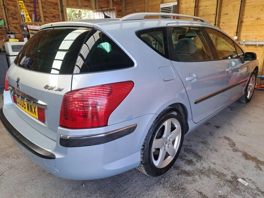 View PEUGEOT 407 2.0 HDi SV