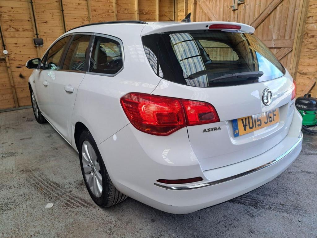 VAUXHALL ASTRA
