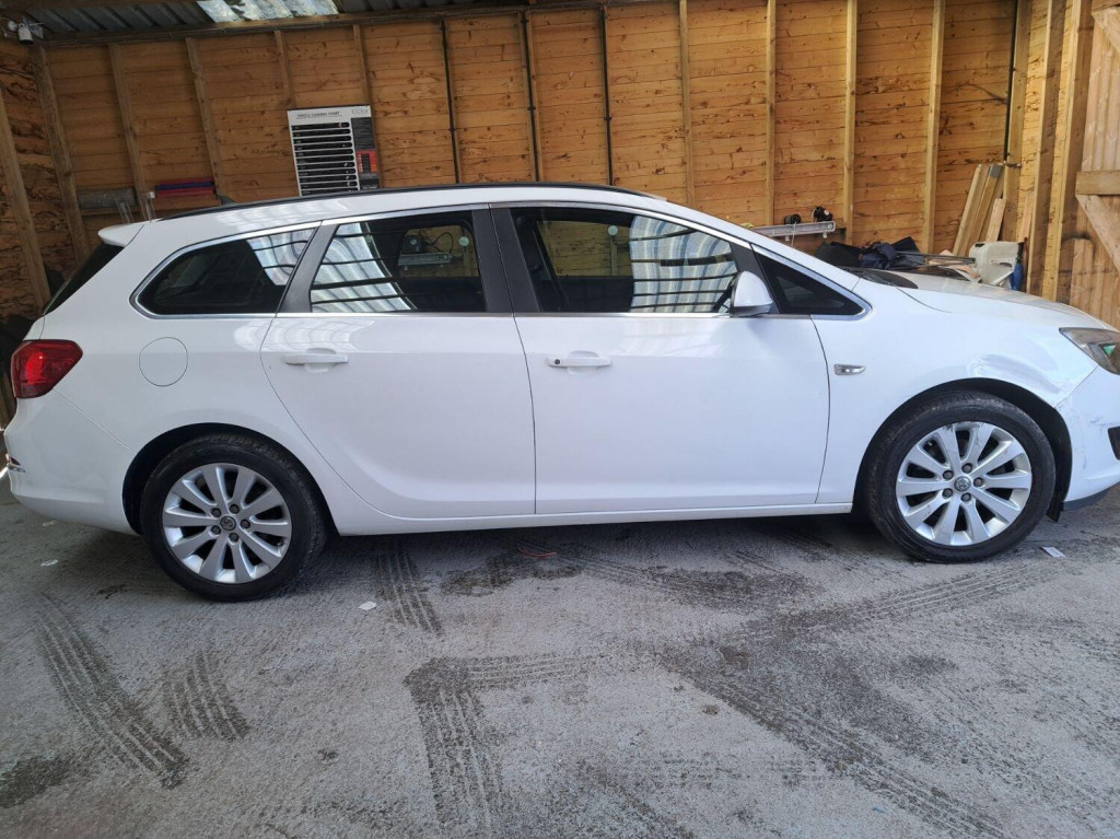 View VAUXHALL ASTRA 1.6 CDTi ecoFLEX Tech Line