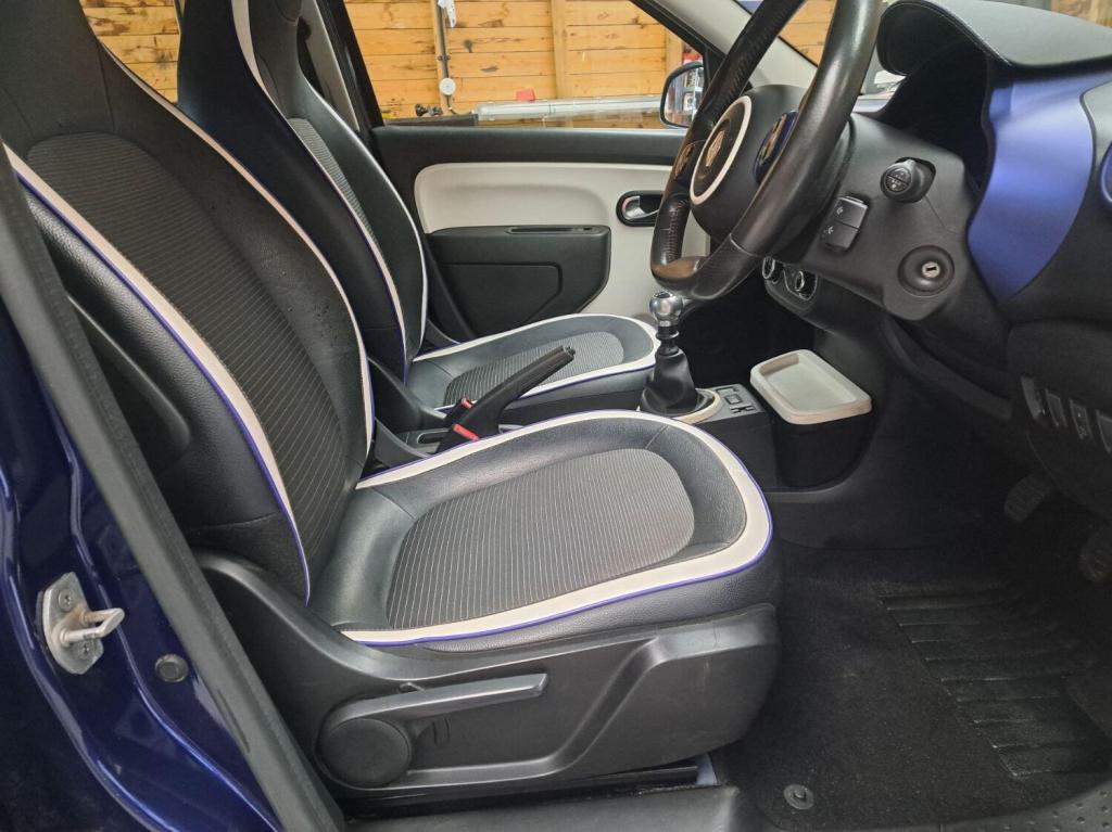 RENAULT TWINGO