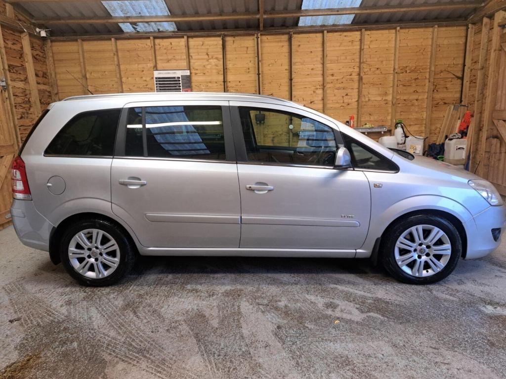 View VAUXHALL ZAFIRA 1.9 CDTi Elite