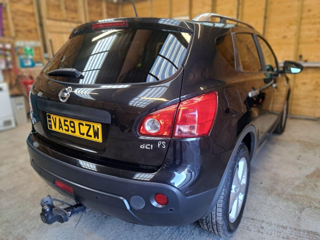 View NISSAN QASHQAI 2.0 dCi n-tec