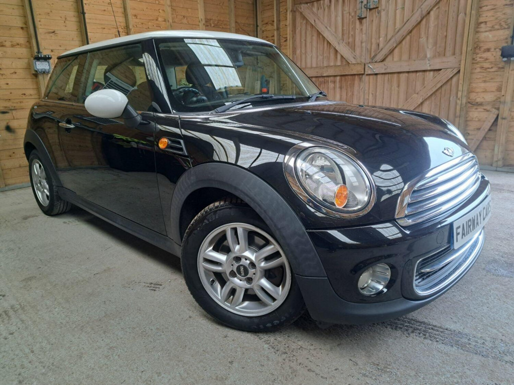 View MINI HATCH 1.6 Cooper Hatch