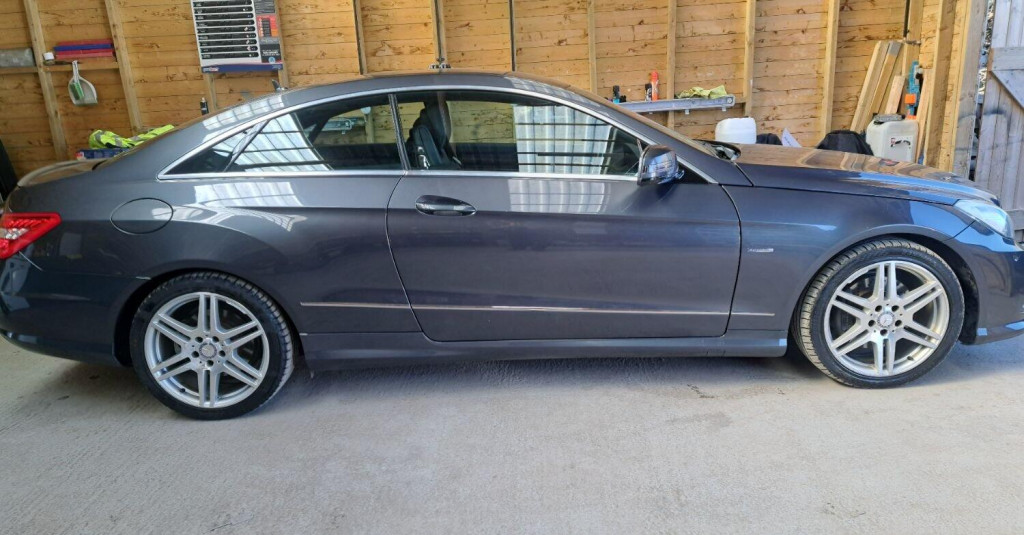 View MERCEDES-BENZ E CLASS 2.1 E250 CDI BlueEfficiency Sport