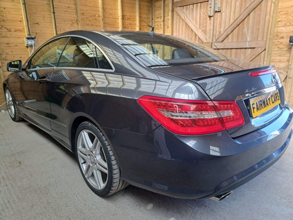 MERCEDES-BENZ E CLASS