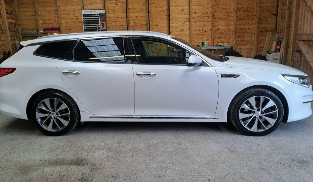 View KIA OPTIMA 1.7 CRDi 3