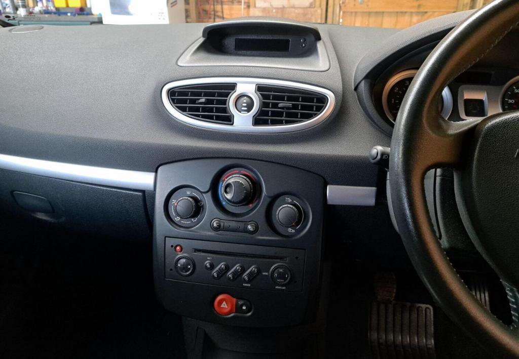 RENAULT CLIO