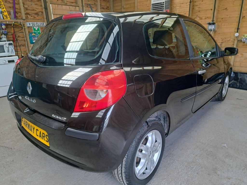 RENAULT CLIO