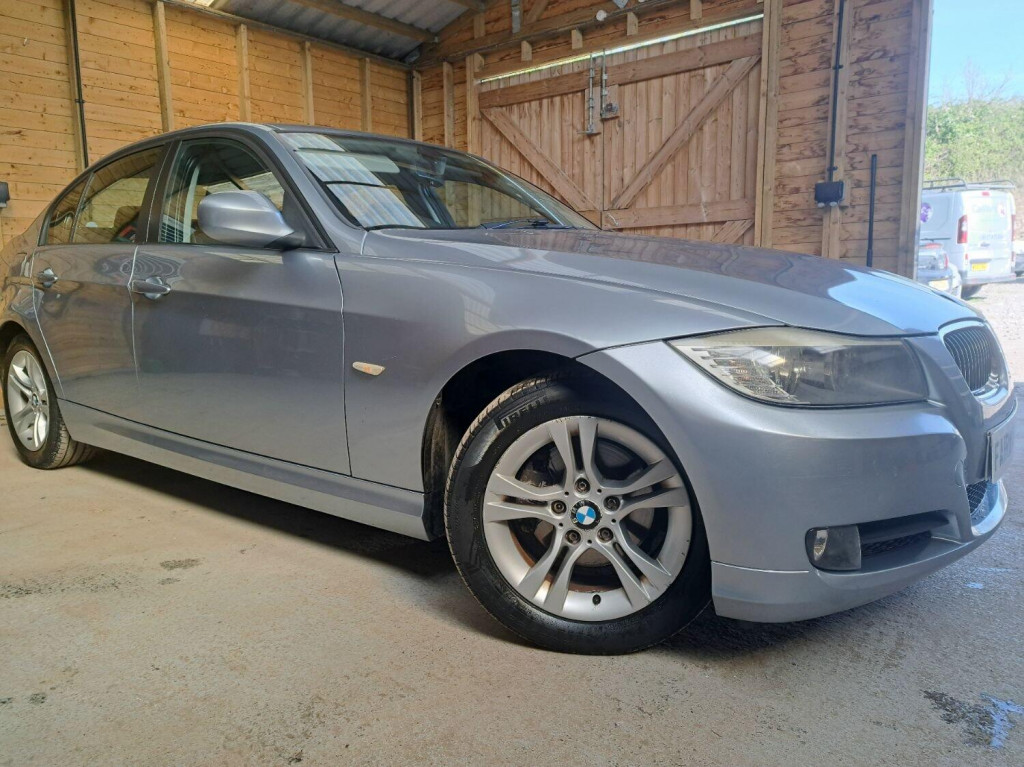 View BMW 3 SERIES 2.0 318i ES Saloon