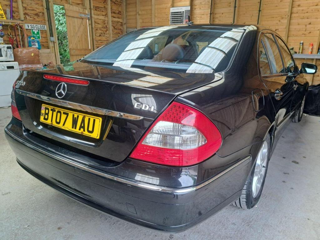 MERCEDES-BENZ E CLASS