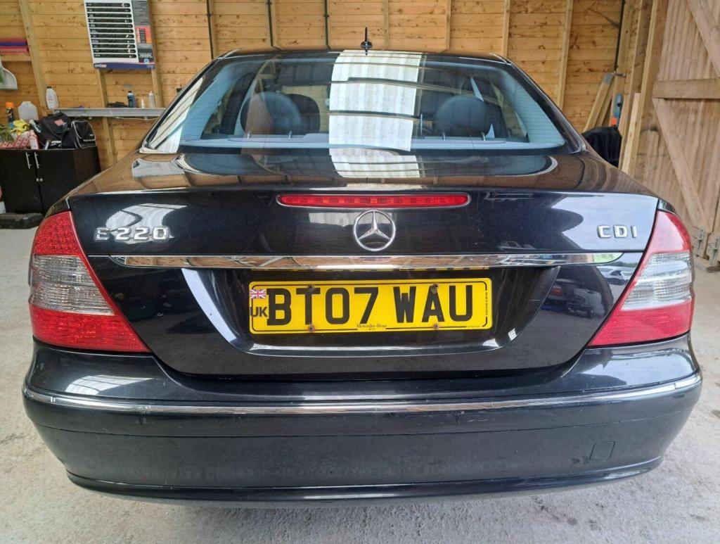 MERCEDES-BENZ E CLASS