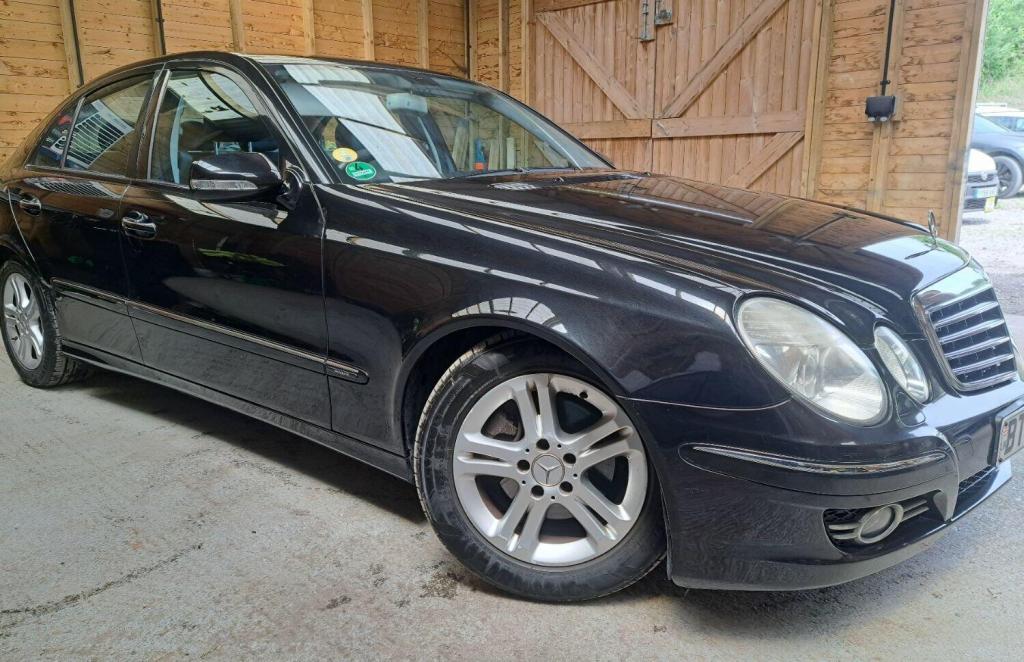 MERCEDES-BENZ E CLASS