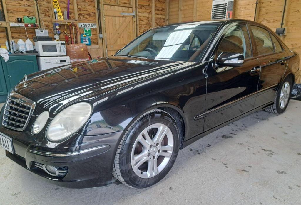 MERCEDES-BENZ E CLASS