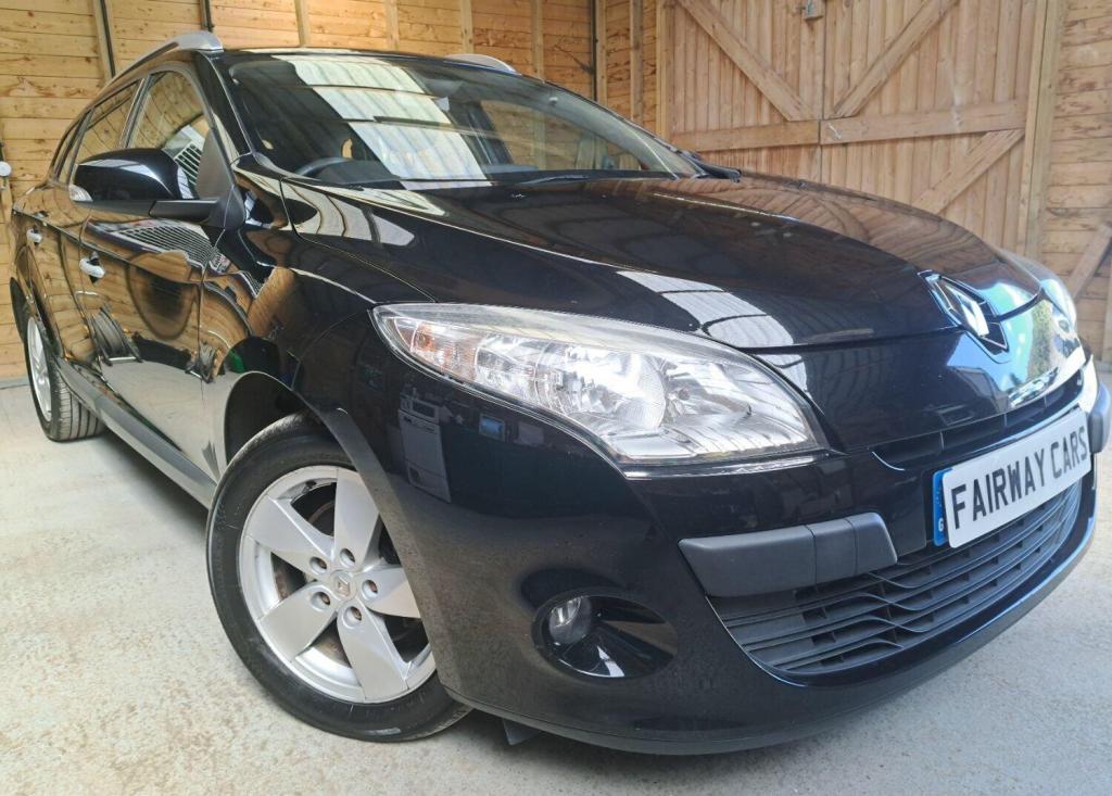 View RENAULT MEGANE 1.5 dCi Dynamique TomTom